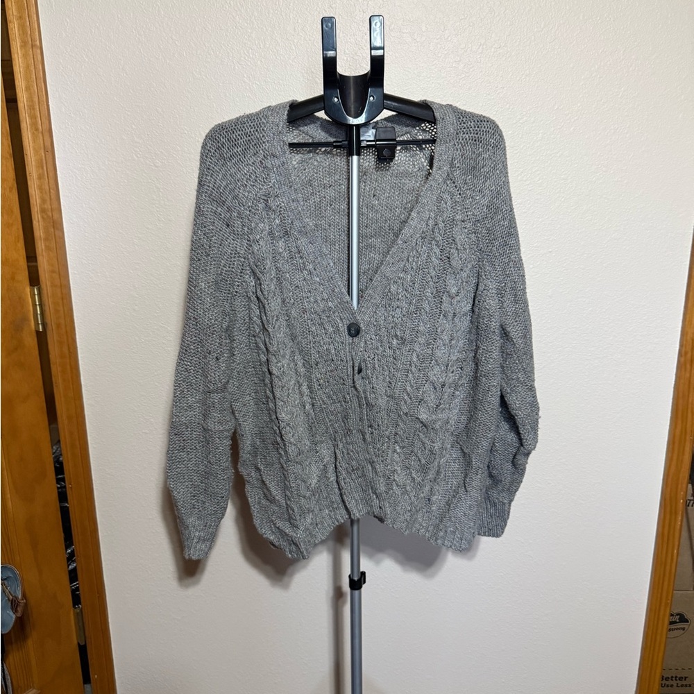 St. John's Bay Gray Cable Knit‎ Cardigan
